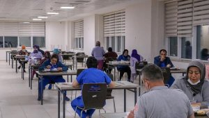 Sağlık çalışanları ilk iftarı ailelerinden uzak yaptı