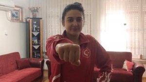 Şampiyonlardan 'evde kal' çağrısı