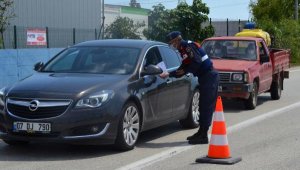 Serik'te jandarmadan yol kontrolü