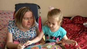 SMA hastası Ukraynalı Elena'nın tedavisine koronavirüs engeli