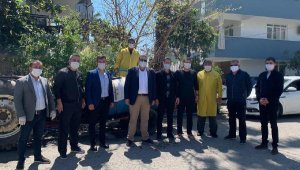 Traktörlerle 10 mahalleyi dezenfekte ettiler