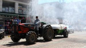 Üreticiler Demre'yi dezenfekte etti