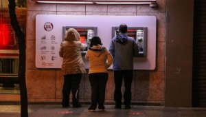 Yasak kalkınca sokaklar doldu