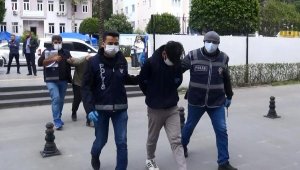 Yaşlı kadını dolandırıp 250 bin liralık altınını alan 2 kardeş yakalandı