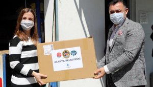 Yerleşik yabancılara belediyeden maske