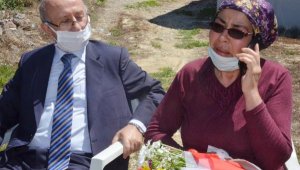 2 ayda tüm ailesini kaybeden anneyi duygulandıran ziyaret