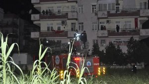 'İntihar edeceğim' dedi, polisi görünce kaçtı