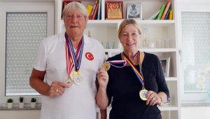 Alman çiftten 150 aileye destek