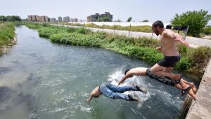 Antalya bu kez sıcaktan eve kapandı