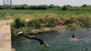 Antalya'da, rekor sıcaklığın ardından termometreler 40 dereceyi gösterdi lar