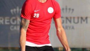 Antalyaspor'un görünmez kahramanı Celustka