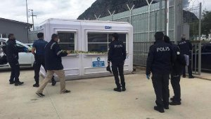 Babasının mezarına gidecekti, ölü bulundu