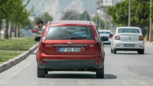 Çocuğun otomobilde korkutan yolculuğu