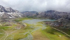 Doğa harikası Günnercik Yaylası ve gölü hayran bırakıyor