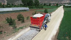 Elmalı'da asfalt çalışması