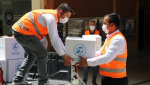 Elmalı'da bin aileye gıda paketi