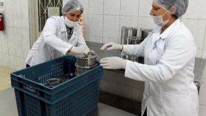 Her gün 3 bin 100 kişiye iftarlık yemek