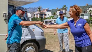 Karavancıların kahvaltılı, şeker ikramlı bayram sabahı