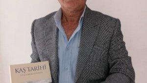 Kaş'ın tarihini yazdı