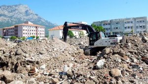 Kemer'in ilk kapalı pazarı Kuzdere'ye