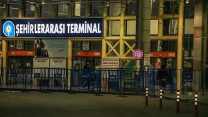 Kısıtlamanın kalktığı Antalya'ya gece yarısından itibaren girişler başladı