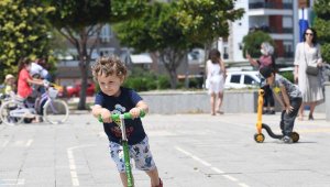Konyaaltı'nda sokaklar çocuk sesleriyle şenlendi