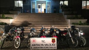 Motosiklet hırsızları yakalandı