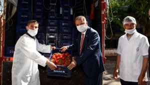 Muratpaşa aşevine bir kamyon sebze desteği