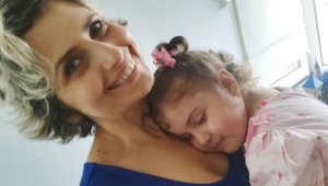 Öykü Arin'den annesine: Sen iyi ki yanımdaydın