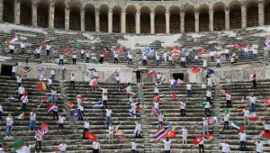 250 rehber, Aspendos'tan dünyaya 'sizi bekliyoruz' diye seslendi