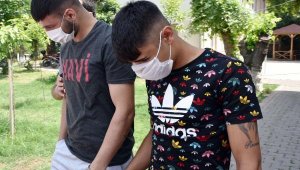 4 ev soyan fenomen ve 3 arkadaşı, işler yolunda gitsin, diye dilenciye para vermiş