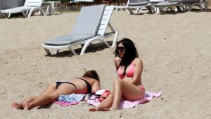 Alanya'da plajlar eski günlerini aratmadı