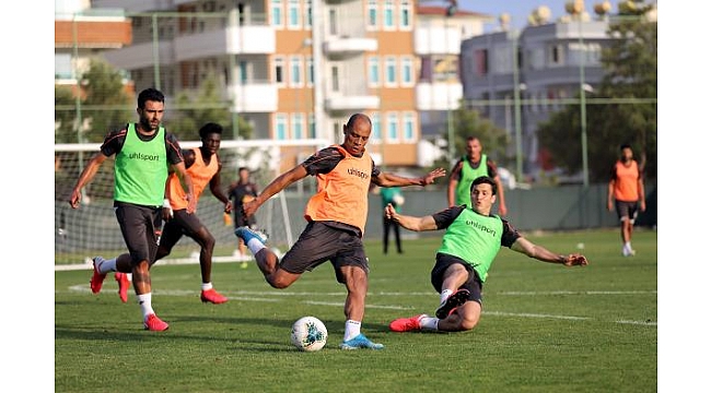 Alanyaspor'da hem kutlama hem antrenman