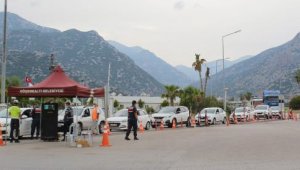 Antalya girişinde yoğunluk