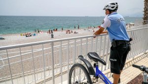 Antalya'da bisikletli polis timi 'Martılar' göreve başladı