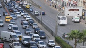 Antalya'daki araç sayısı 62 ilin nüfusunu geçti