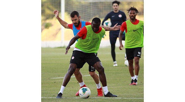 Antalyaspor'da 3 eksik