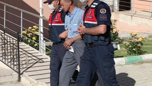 Aranan şüpheliyi jandarma yakaladı