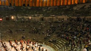 Aspendos Antik Tiyatro'da büyükelçilere konser
