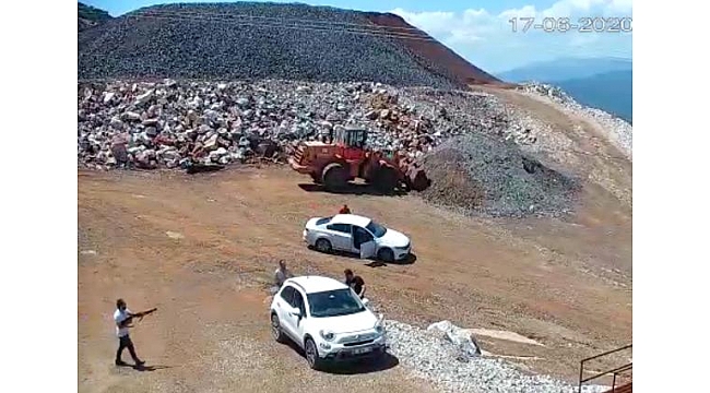 Avukatlara pompalı tüfekle saldırı kamerada