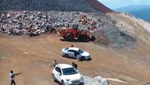 Avukatlara pompalı tüfekle saldırı kamerada