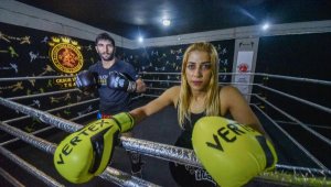 Azerbaycanlı şampiyon kick boksçu Bahram'ı, Glory'e Türk eşi Nehir hazırlıyor