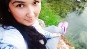 Balkondan düşen turizmci, ağır yaralandı