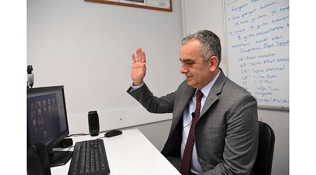 Başkan Esen'den öğrencilere 'online' destek