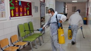 Büyükşehir, sınavlar öncesi okulları dezenfekte etti
