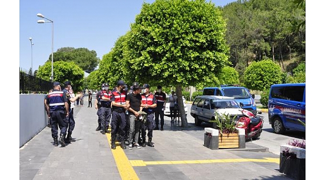 Dövdükleri 2 kişiden birini kaçıran 5 şüpheli tutuklandı