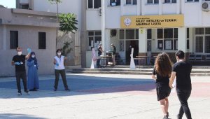 Dualarla sınava girdiler