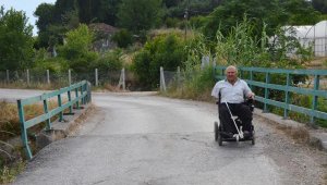 Engelli vatandaş köprünün genişletilmesini istedi