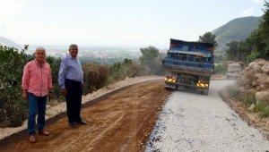Finike Asarönü-Alacadağ grup yolu asfaltlanıyor