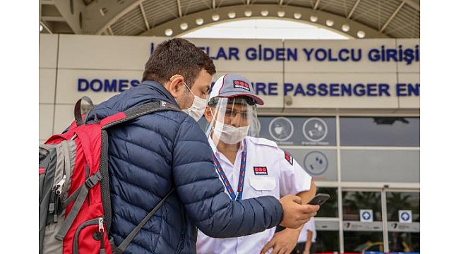 Havalimanlarında kapıda vedalaşma dönemi